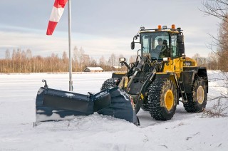 Komatsu hjullaster med Drivex plog