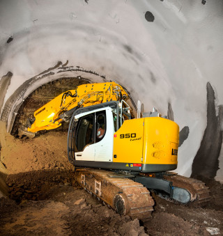 Liebherr R950 Tunnel