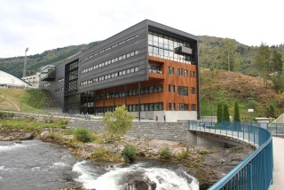 Høgskulen i Sogn og Fjordanes hovedbygg i Sogndal. 