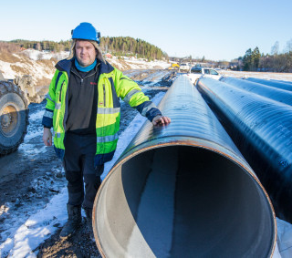 Prosjektleder Anders Ragnhildrød. 1000 mm stålrør med innvendig sementkledning.