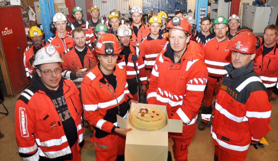 Halvveismarkering med kake (Foto: Kjell Wold).