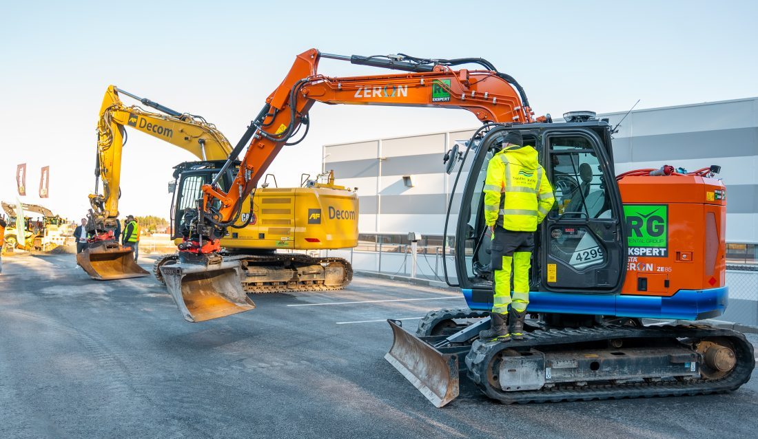 Stadig flere aktører tar i bruk elektriske gravemaskiner. (Foto: Enova/Håkon Bjørngård)