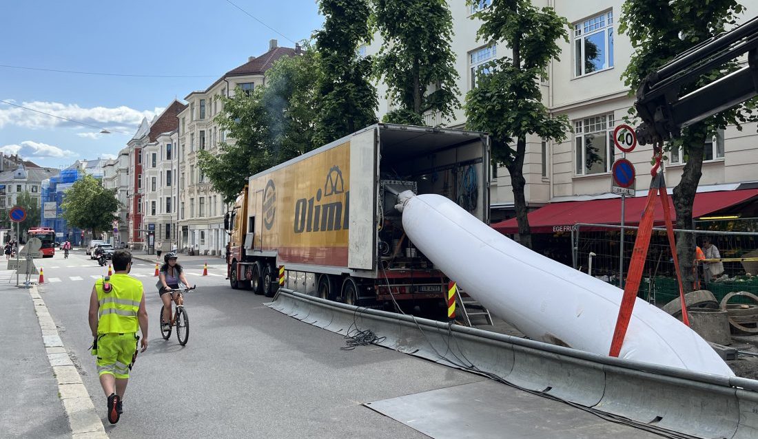 Installasjon av strømpeforing på Frogner i Oslo. (Foto: Olimb)