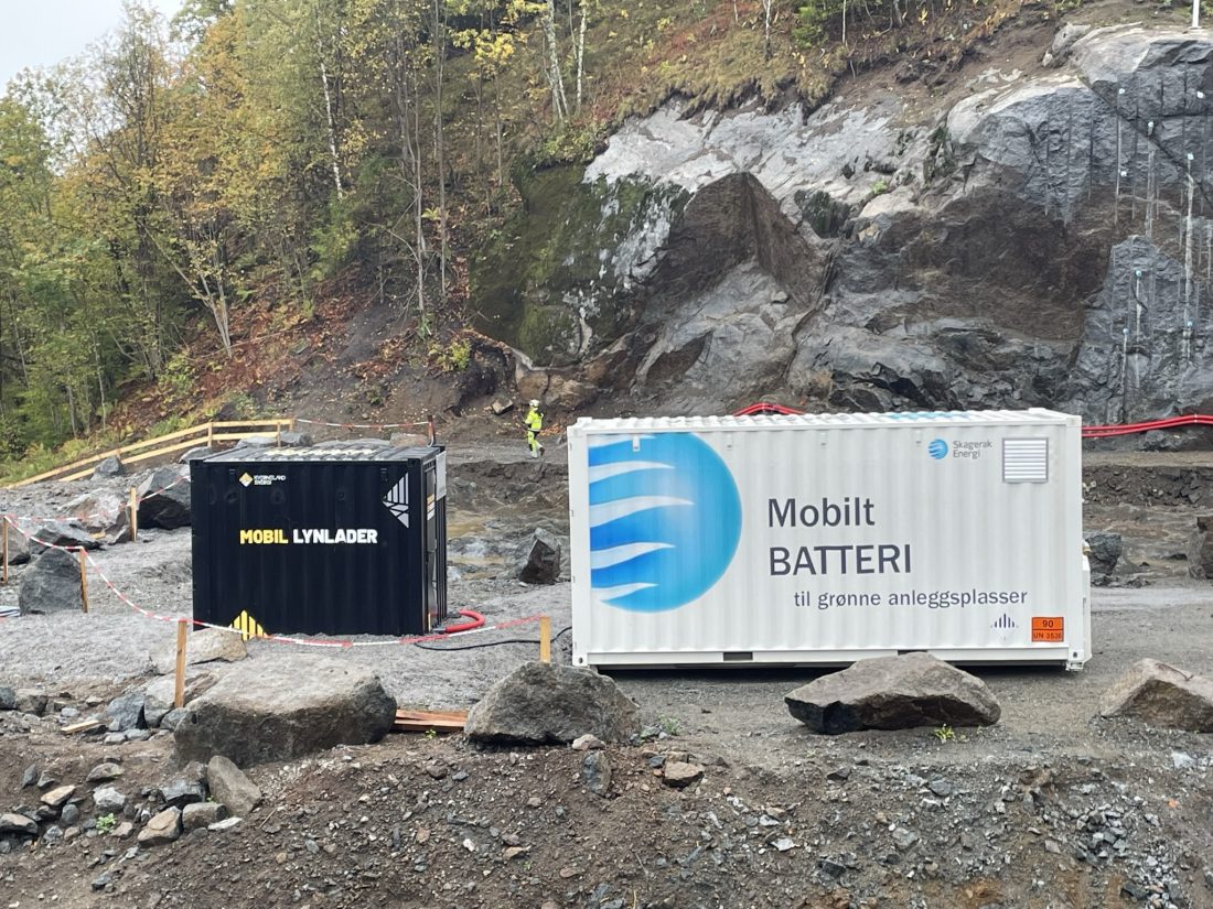 Ladecontainer på E18 Rugtvedt-Langangen. (Foto: SINTEF)