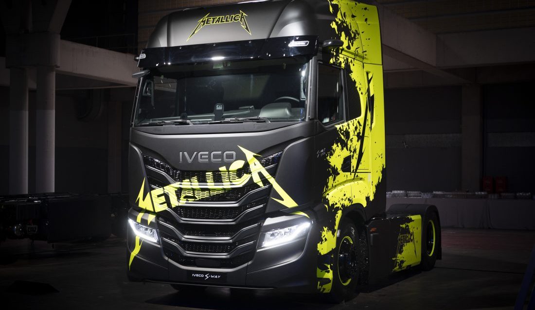 Iveco skal på turné med verdensberømte Metallica som feirer sitt 40-års jubileum med turneen M72, navngitt etter bandets 72 turneer. Turneen har som mål å være lavutslipp. (Foto: Iveco)