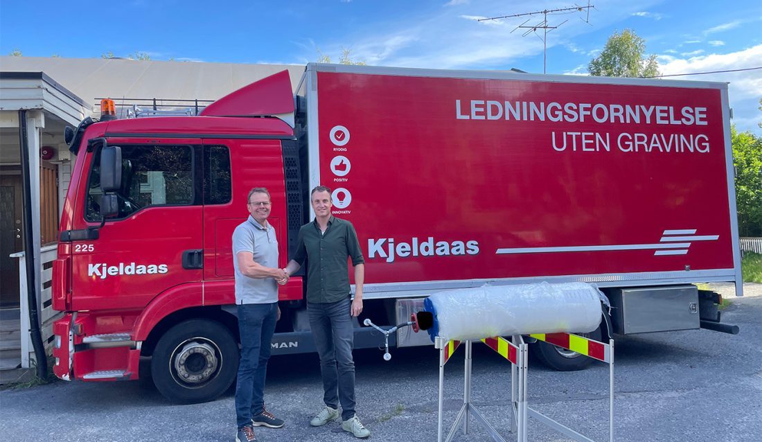 Hendrik Panman (t.v.), Nodig-leder i Kjeldaas, og Erik Driessen, adm.dir. i Acquaint. (Foto: Kjledaas AS)