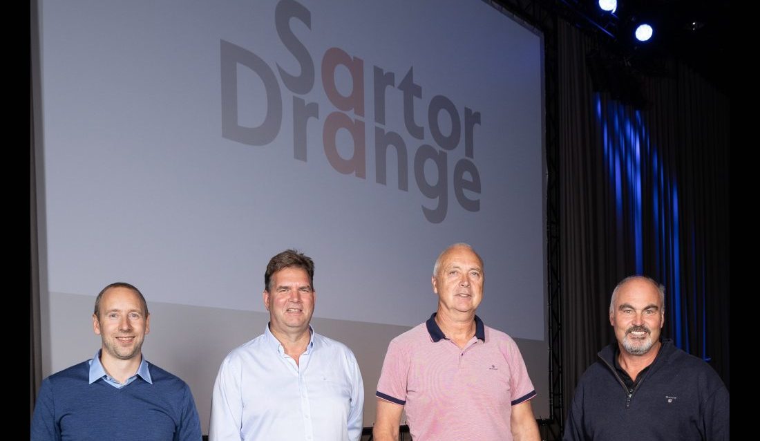 Fra venstre: Arild Bøthun, Rune Grimstad, Jan Drange og Kåre Bjorøy – de fire største aksjonærene i Sartor & Drange AS. (Foto: Eleda Norge)