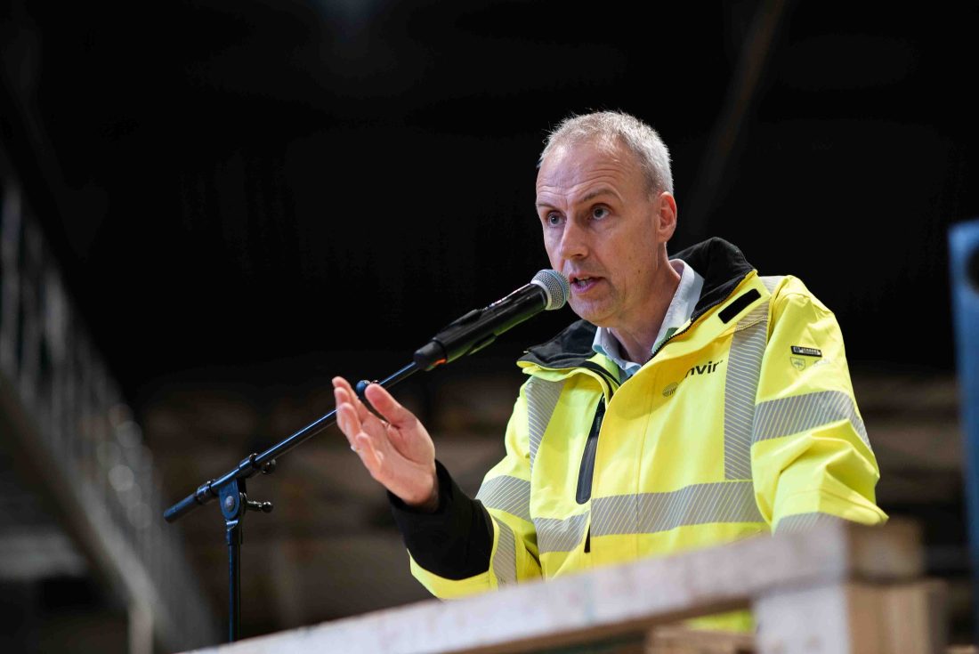 – Vi er stolte av å ligge på Laksevåg, og håper Laksevåg blir stolt av oss, sa daglig leder Kolbjørn Akervold i Envir. (Foto: Envir)