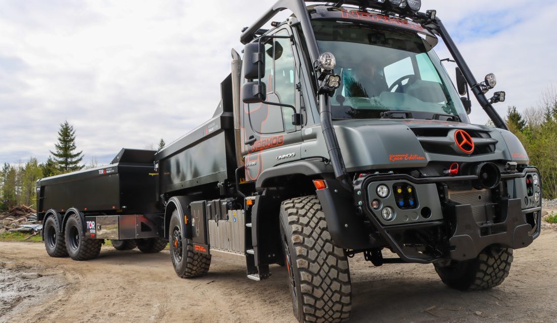 Unimog U-535 lang T1b (traktor) 80 km/t, med dumperpåbygg fra Trailer Systems AS i Verdal. (Foto: Njål Hagen)