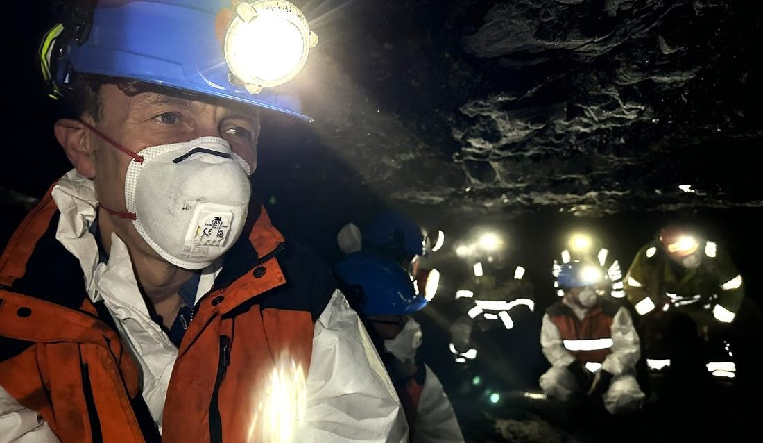 – Gjennom 60 år med tilsyn med gruver på Svalbard har vi sett en enorm utvikling i arbeidet med helse, miljø og sikkerhet, sier seksjonsleder i Arbeidstilsynet, Trond-Henry Skjønsfjell. (Foto: Arbeidstilsynet)