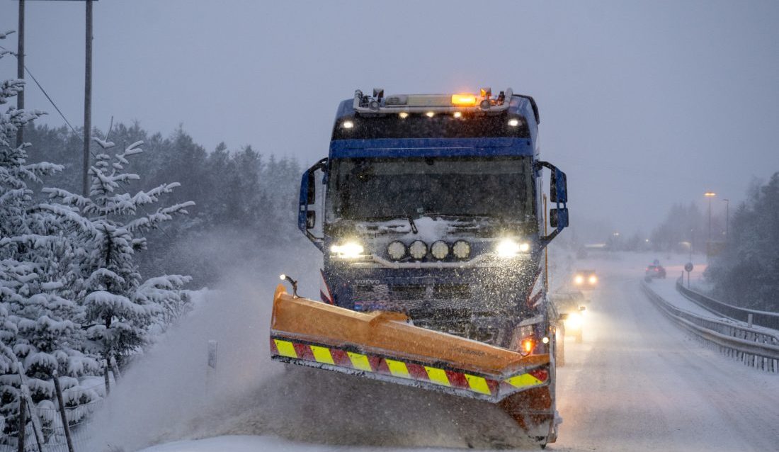 Neste år starter ny driftskontrakt for riksveiene i Hedmark. Konkurransen om kontrakten har begynt. (Illustrasjonsfoto: Bård Asle Nordbø / Statens vegvesen)