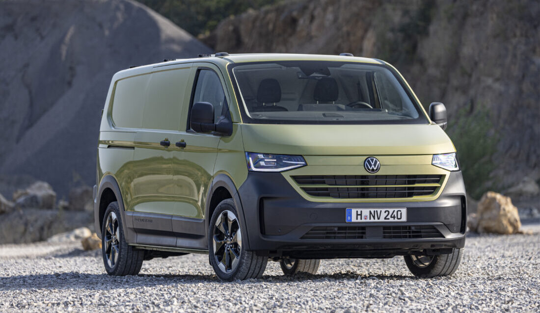 Det er åpnet for bestilling av nye Transporter og de første modellene kommer til Norge i februar neste år. (Foto: Volkswagen)