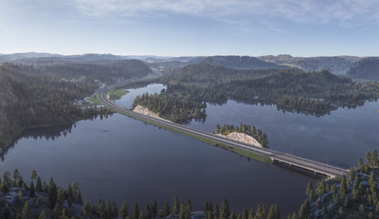 Gjenbruk av dagens vei ved Bakkevannet, som en del av ny planlagt E18 Kragerø-Bamble. (Illustrasjon: Nye Veier/Sweco)