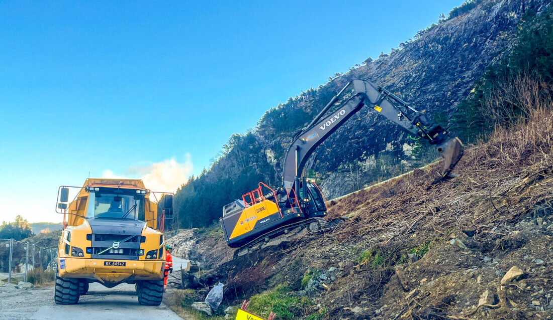 Kinn kommune sikrer at jordmassene i deres anleggsprosjekter blir renset og kan brukes på nytt i fremtidige prosjekter. (Foto: Soilsteam International)