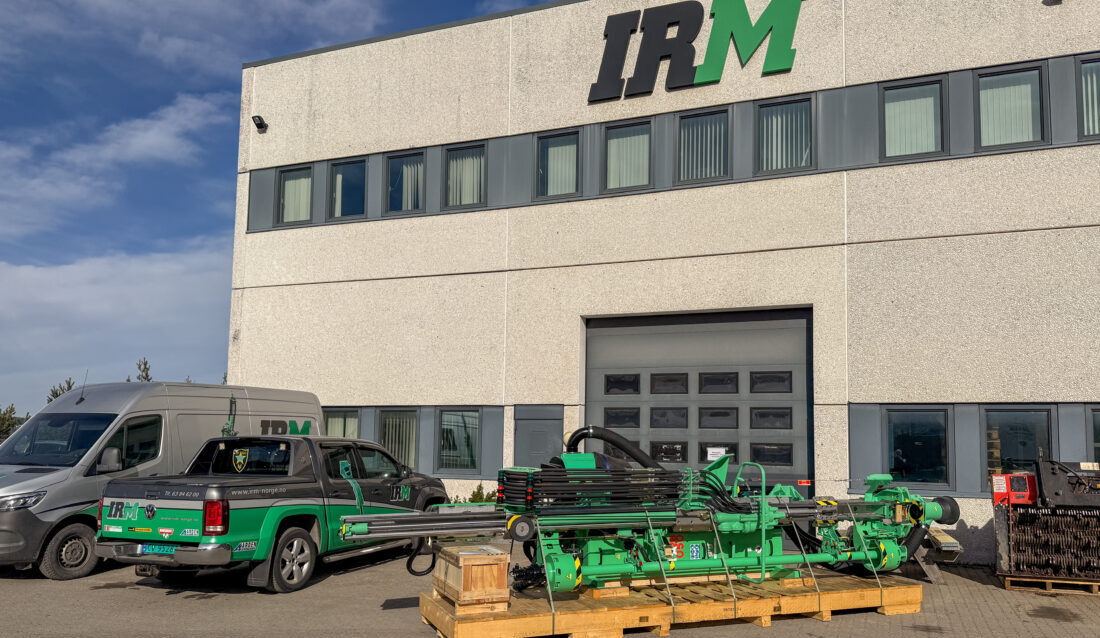 IRM Norge var første Montabert-forhandler til å få den nye CPA 28-050. Modellen er helt ny og overtar for deres mest solgte modell – CPA 250. (Foto: Njål Hagen)
