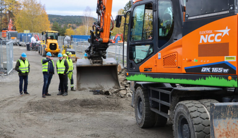 Mens salget av dieselmaskiner fortsetter å falle har salget av nullutslippsmaskiner økt kraftig i årets første kvartal. (Foto: Njål Hagen)