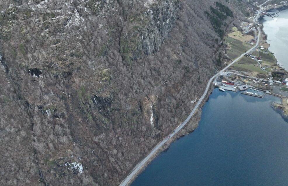 Det er denne strekningen som skal rassikres. (Foto: Statens vegvesen)