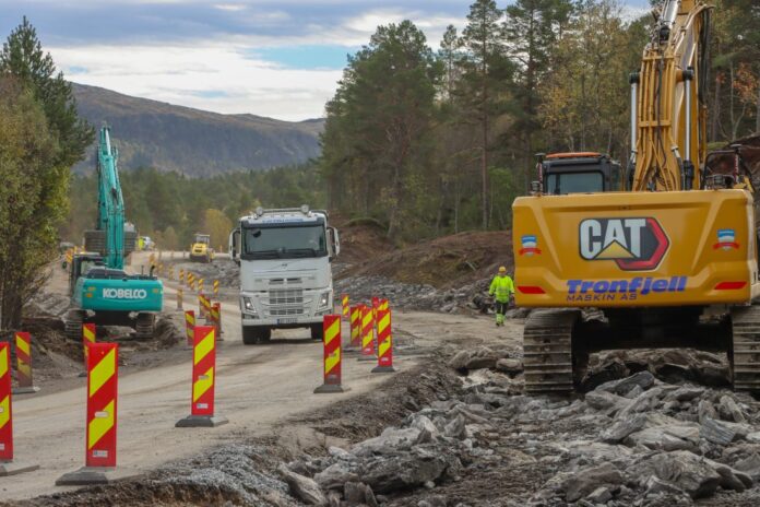 Veiprosjektet Tronfjell Maskin utfører på Rv.3 ved Kvikne hadde oppstart i begynnelsen av august