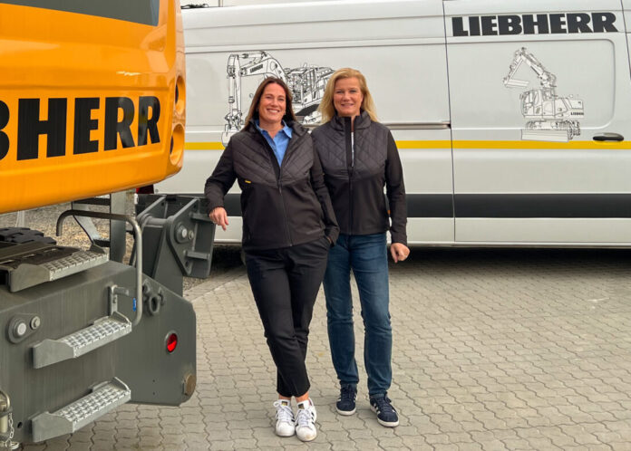 (76_Liebherr-1): Kristin Monsen (t.v.)