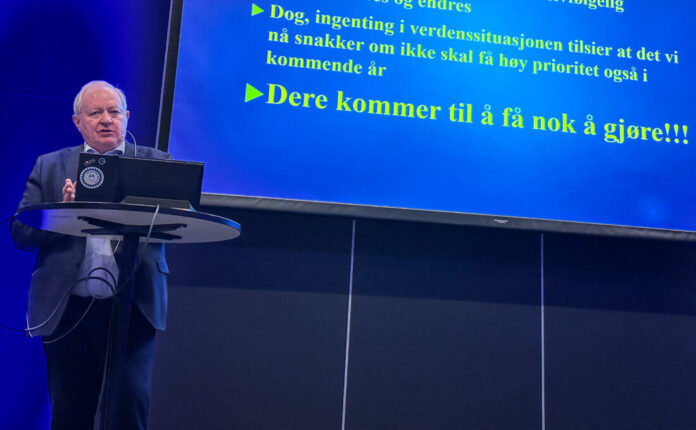 – Vi må bygge opp en infrastruktur som gjør det mulig å flytte militære styrker. Det vil bli behov for å oppgradere jernbane