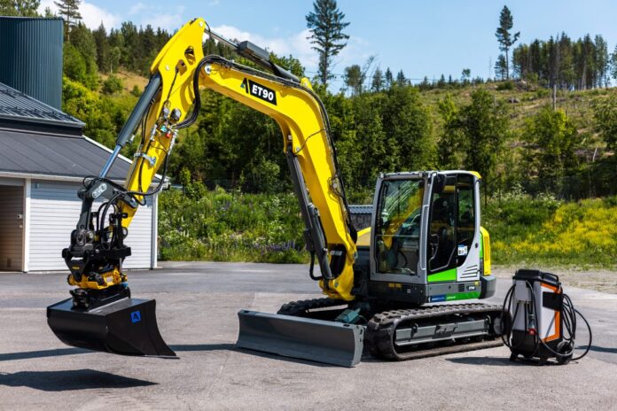 A-ET 90 er en opprinnelig Wacker Neuson-gravemaskin som er elektrifisert og ombygd av Nullutslipp AS på Moelv i Ringsaker