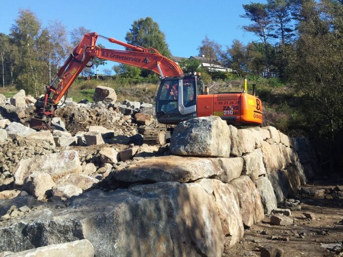 B.S Graveservice AS har landet en rekordstor kontrakt med Jæren Tomteutvikling. (Foto: B.S Graveservice)|Daglig leder Bjarne Solli er veldig godt fornøyd med kontrakten. (Foto: B.S Graveservice)