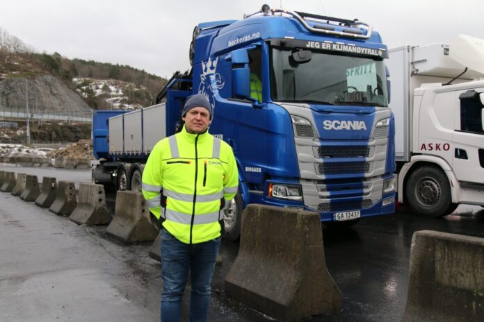 Becker Styret i Becker Entreprenør meldte oppbud torsdag. Daglig leder Hans-Erik Becker startet selskapet i 2001, og har satset tung på elektriske maskiner i de senere årene. (Foto: Njål Hagen)