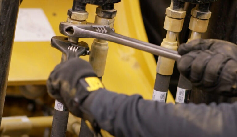 Caterpillar har lansert et stort antall gjør-det-selv veiledningsvideoer og artikler. (Foto: Caterpillar)