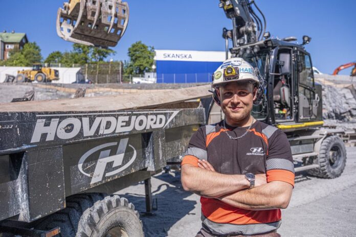 |– Med EC-oil er det enkelt å koble på hammeren og knerte en stein!|– Overlegent effektiv hjulgraver!