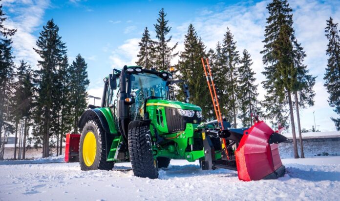 6120M er blant de mest populære John Deere-modellene på registreringsstatistikken. (Foto: Felleskjøpet)|– Tilliten alle kundene viser oss er selvsagt avgjørende for disse gode resultatene