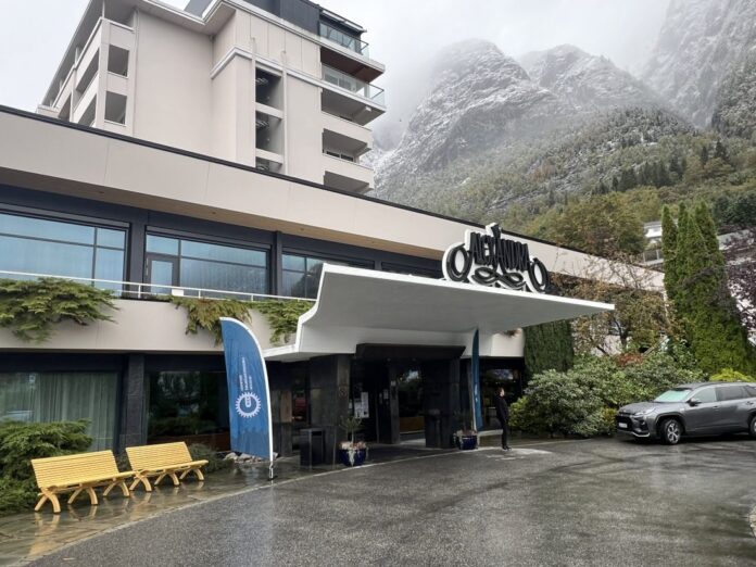 Det er i år 44. gangen Loendagene arrangeres ved Hotel Alexandra i Loen. (Foto: Njål Hagen)|||||||||||Det er i år 44. gangen Loendagene arrangeres ved Hotel Alexandra i Loen. (Foto: Njål Hagen)