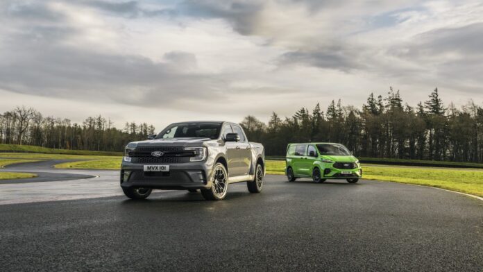 Ford Pro lanserte nylig to nye motorsportsinspirerte nyttekjøretøyvariantene Transit Custom MS-RT og Ford Ranger MS-RT. (Foto: Ford)