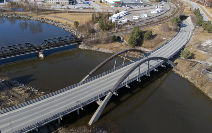 Måsørtunnelen er en kort veitunnel på 117 meter