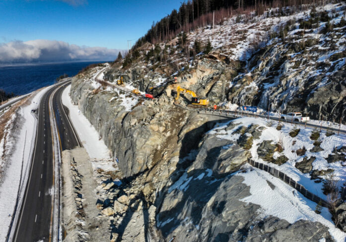 Fra rasstedet i februar 2025. (Foto: Bjørn Frode Johansen / Statens vegvesen)