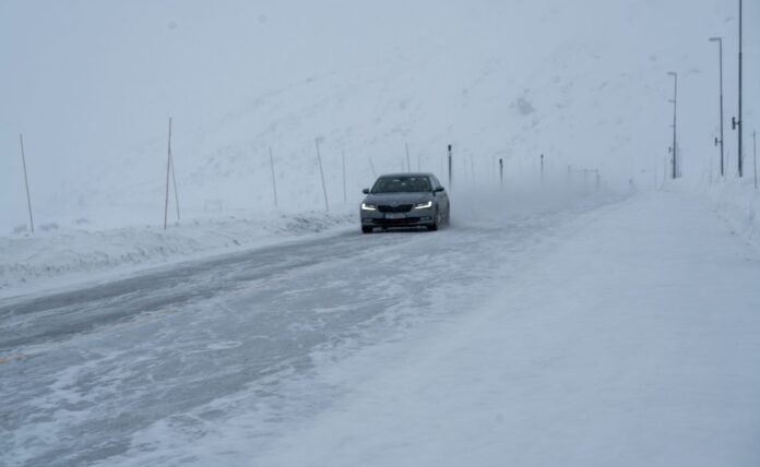 Drifting av fjelloverganger er en del av konkurransen om den nye driftskontrakten i Salten. (Foto: Bård Asle Nordnø/Statens vegvesen)