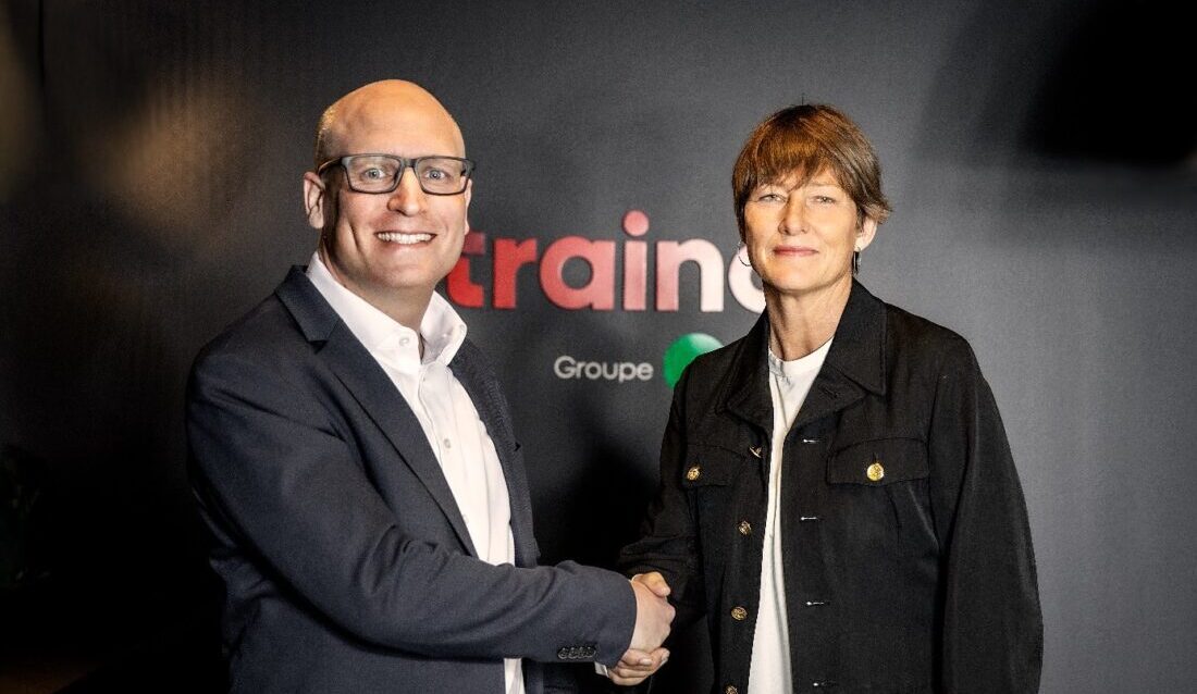 Country manger i Trainor, Lars Bratli og prosjektleder i Sentralregisteret, Cecilie Schjerven. (Foto: Trainor)