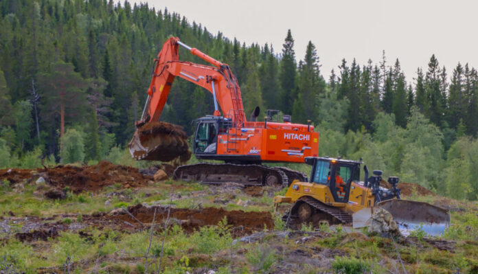 Johs. J. Syltern AS skal bygge og utbedre E136 i Møre og Romsdal. (Foto: Njål Hagen)|E-136 Veblungsnes i Rauma. (Illustrasjon: Nye Veier)