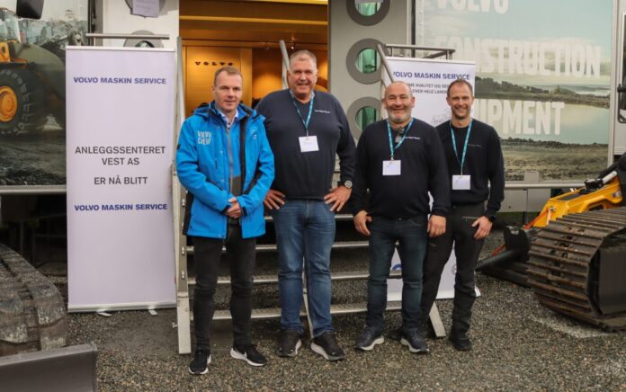 To ble til en – Volvo Maskin Service har kjøpt Anleggssenteret Vest. F.v. Jan Erik Roset