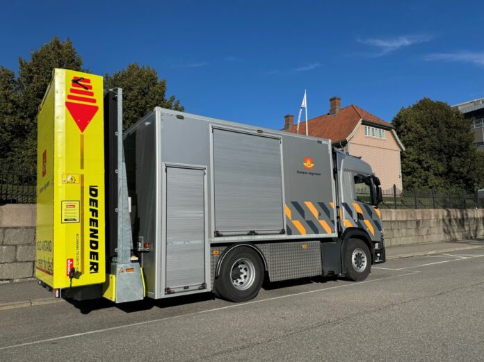 Den nye vaktbilen er spesialbygd i samarbeid med Maur Bilpåbygg AS og Brødrene Dahl og leid ut av Norsk Trafikksikring AS. (Foto: Ingvild Ryengen-Bjerke