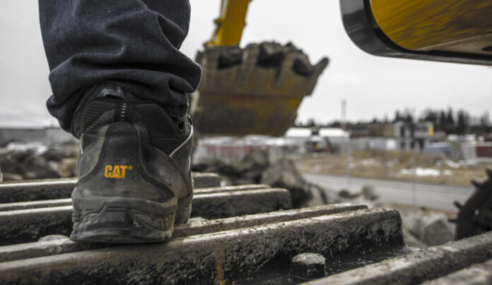 Caterpillar lanserer Cat Smartsko med integrert teknologi på MEFA Stavanger i mai. (Foto: Pon Equipment)