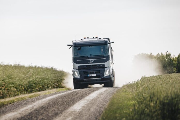 Volvo Trucks ble markedsleder for tunge lastebiler over 16 tonn i Europa i 2024. (Foto: Volvo Trucks)