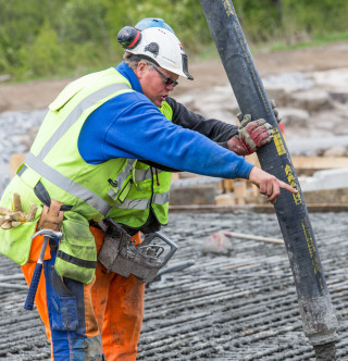 Arne Røymål er en av flere ansatte forskalingssnekkere