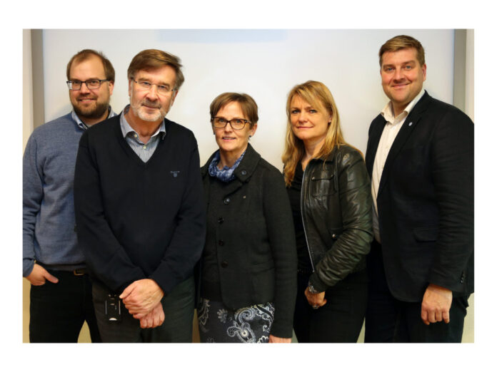 SISTE SAMLING MED GJENGEN: Fra venstre: Avtroppende leder i NHP-nettverket Gunnar Grini (Norsk Industri)