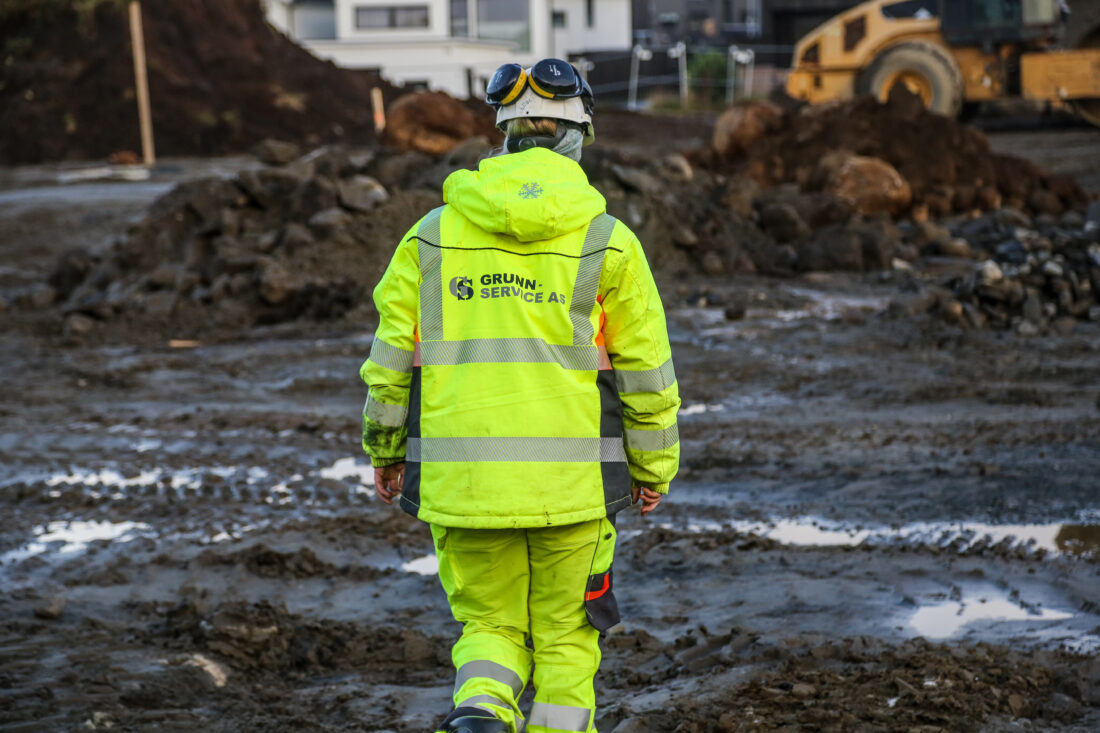 Grunn-service AS har et uttalt mål å ha 20 prosent kvinner i bedriften, og er allerede oppe i 15 prosent. Nå håper de at deres rapport om gravide i anleggsbransjen kan komme hele bransjen til gode. (Foto: Runar F. Daler)