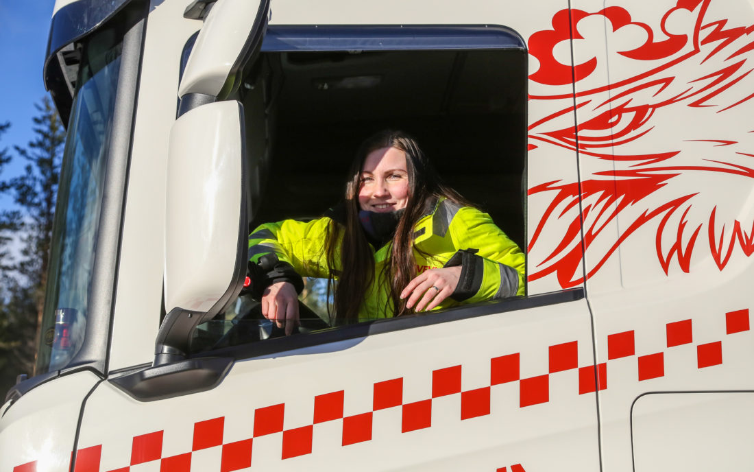 Kanskje kan Anleggskvinner-gruppa bidra til at flere jenter tar sjansen på å begynne i et mannsdominert yrke? Elise Rasmussen håper det.