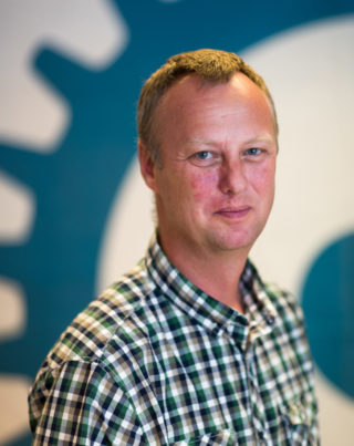 MESSEGENERAL: Oskar Tore Åsen, regionsjef i MEF, kan fortelle at det er booket over 100 utstillere til messa. Nå håper han på rekordbesøk. (Foto: Runar F. Daler).