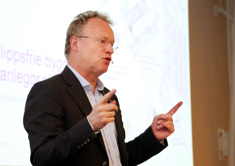 HER OG NÅ: – Klimatiltak er ikke noe som skal gjennomføres et annet sted til en annen tid og av noen andre, sa byrådslederen i Oslo, Raymond Johansen. (Foto: Runar F. Daler).