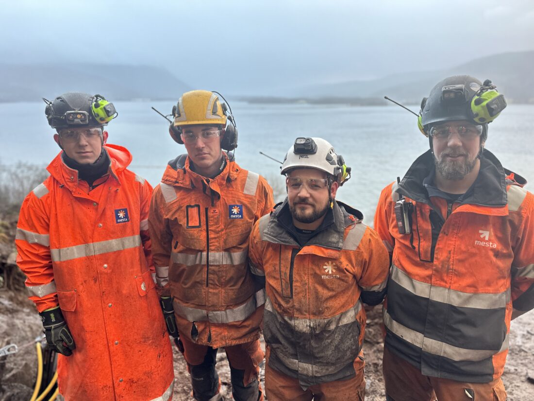Mestas anleggsgjeng i Finneidfjord. (Foto: Mesta)