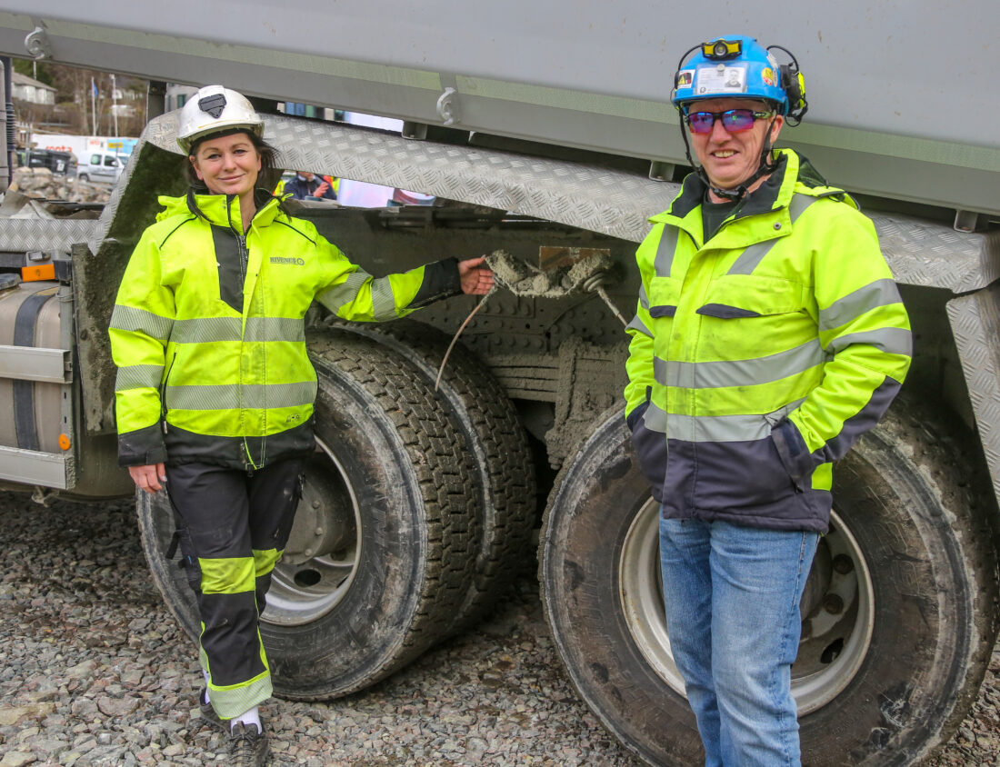 – Med Rockstop er vi helt sikre på at vi finner steinene, sier daglig leder i Rivenes AS, Bjørn Rivenes. Han fremhever også hvor mye tid de sparer på å bruke systemet. (Foto: Runar F. Daler)