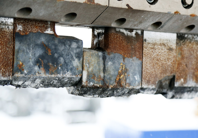 Mjølners ekstreme ståltenner. Når de blir slitt bestilles nye fra den tsjekkiske produsenten.